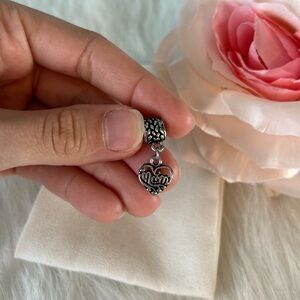 Mom silver heart detail Mother’s Day gift charm✨